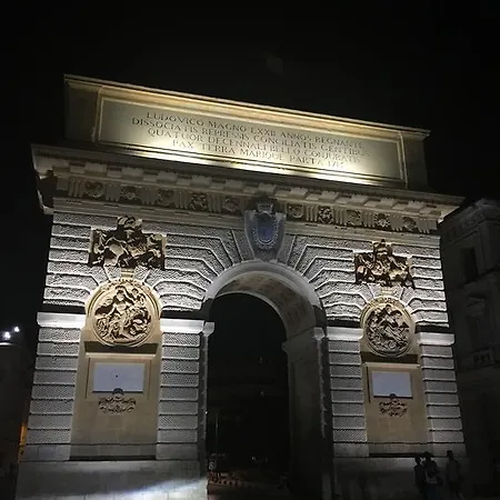 Place De La Comedie