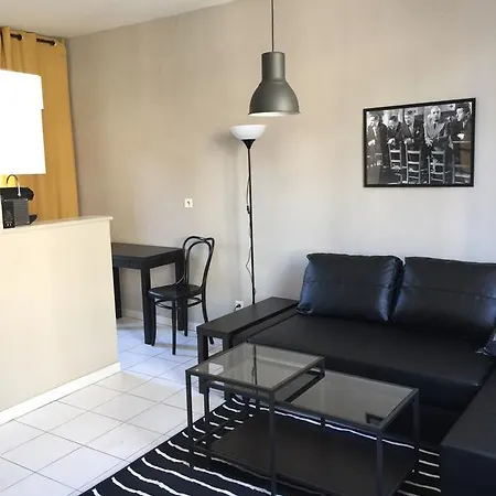 Apartment Place De La Comedie *