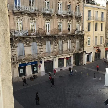 Place De La Comédie Apartamento *